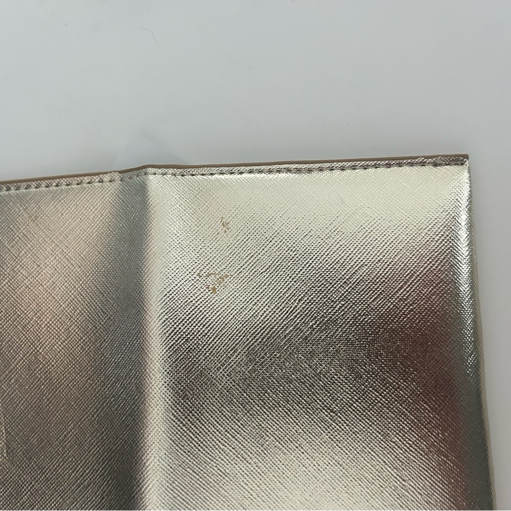 Gold Wallet - Picture 5 of 7
